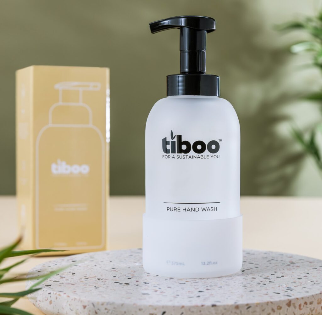 plastic-free-foaming-hand-soap-frosted-bottle-lifestyle-1-1024x1001
