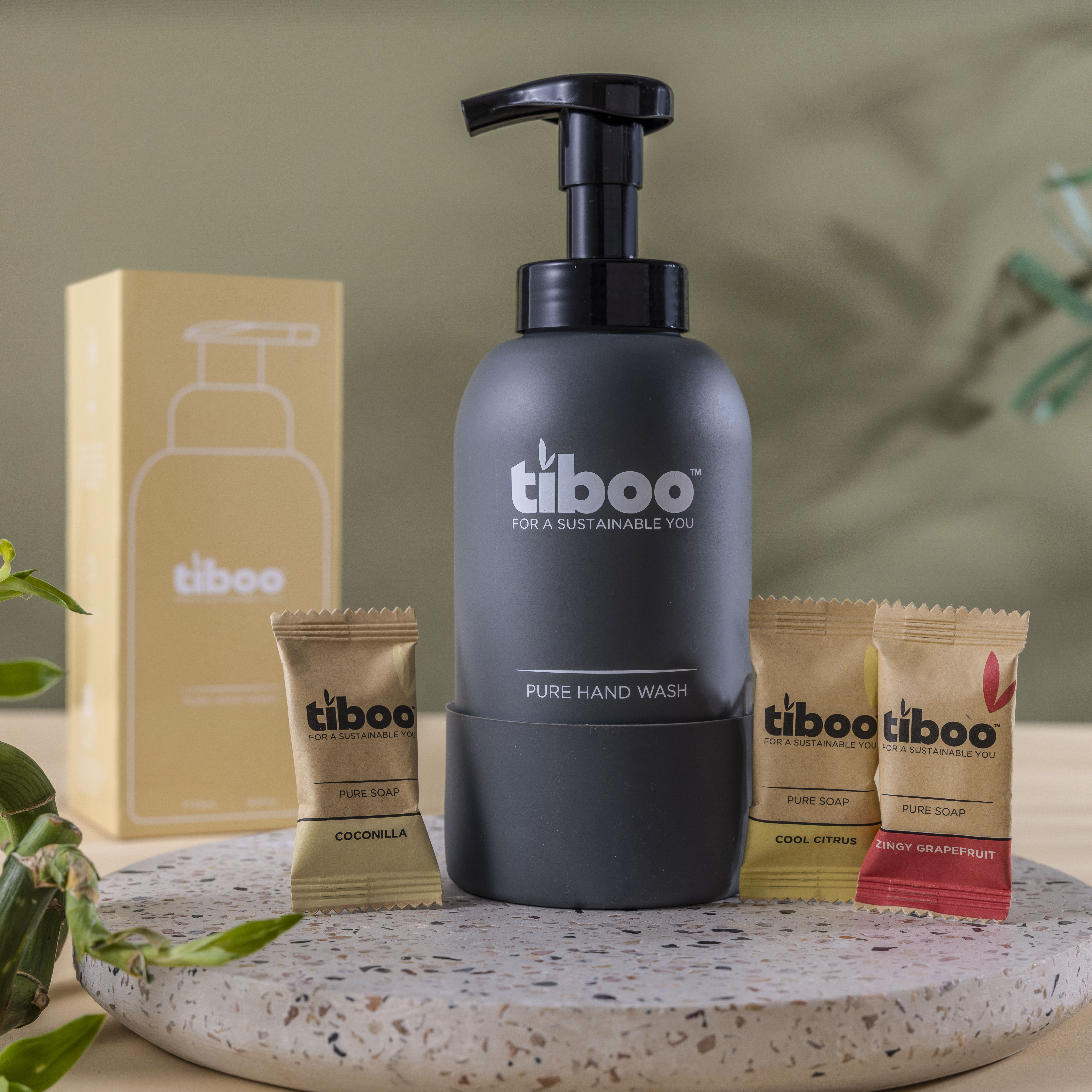 HAND-SOAP-BOTTLES-LIFESTYLE-GREY